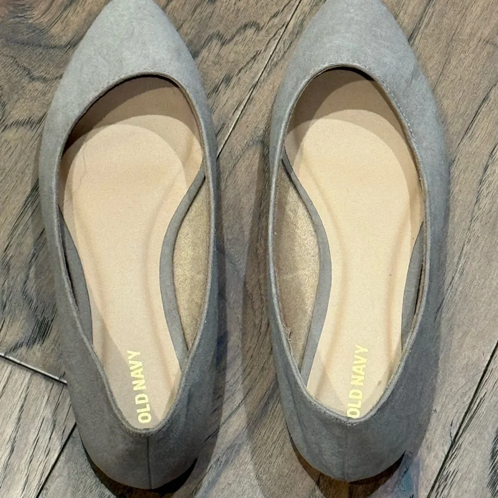 Old Navy Women's Beige‎ Flats Size 8